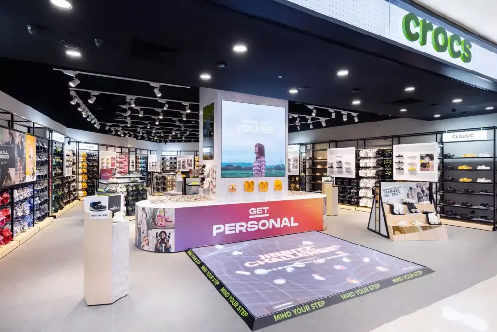 Choosing the Best Materials for Visual Merchandising Concepts in Luxury  Retail Stores - Retail Focus - Retail Design